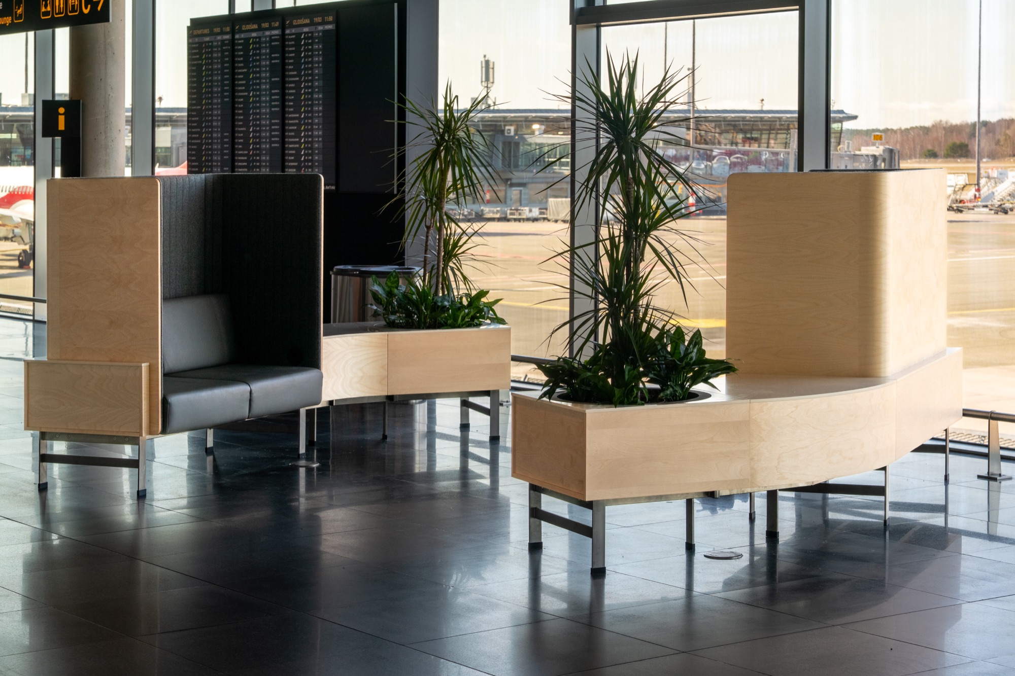 The seating curving with the corridor