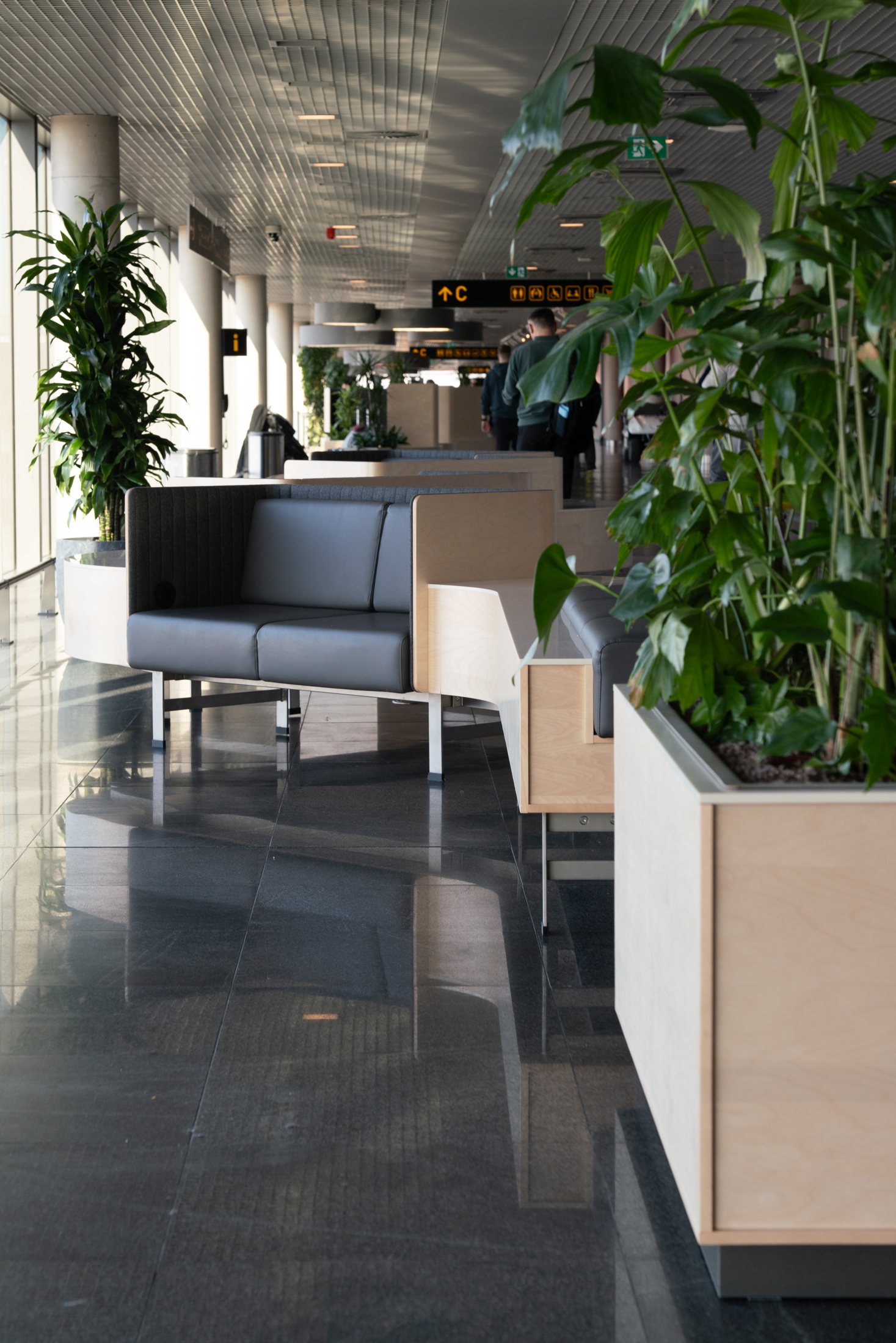 Gust seating detail in use